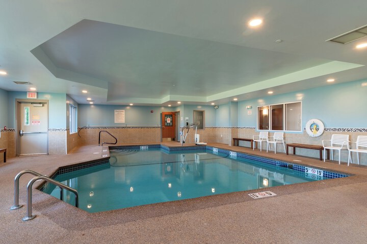 Pool 23 of 76