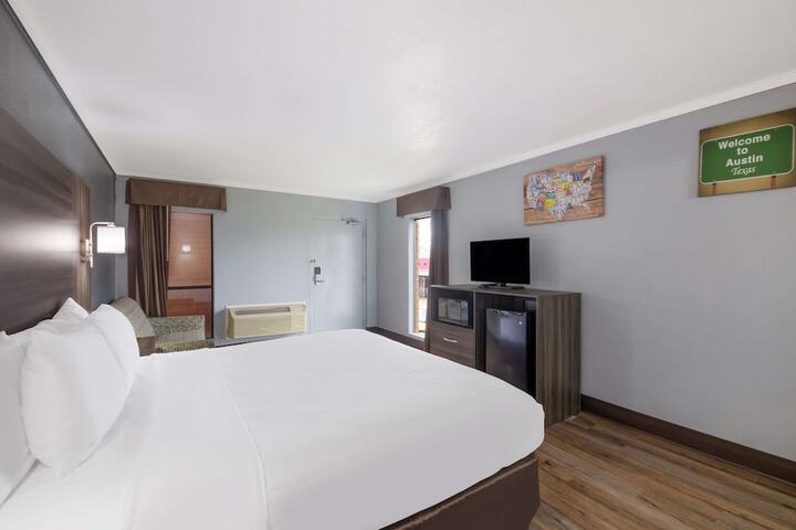 Room 22 of 36