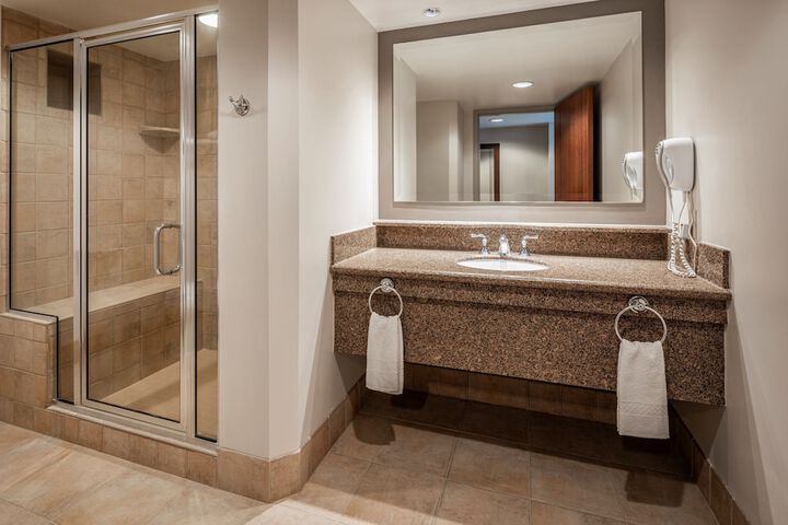 Isle Casino Hotel Waterloo - a Caesars Rewards Destination