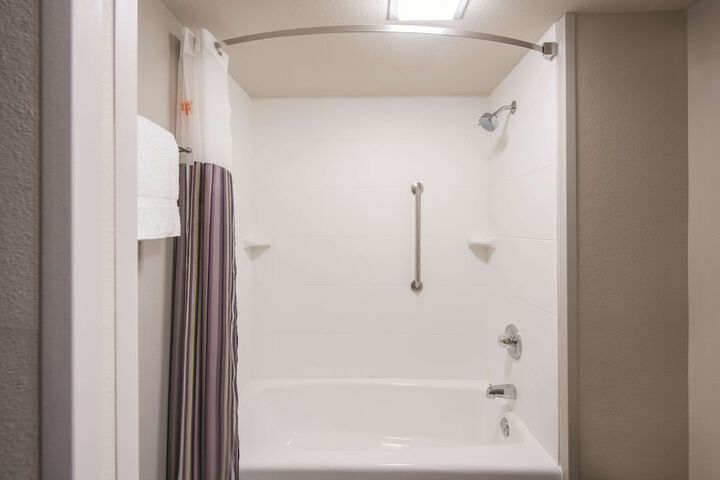 Room 16 of 29