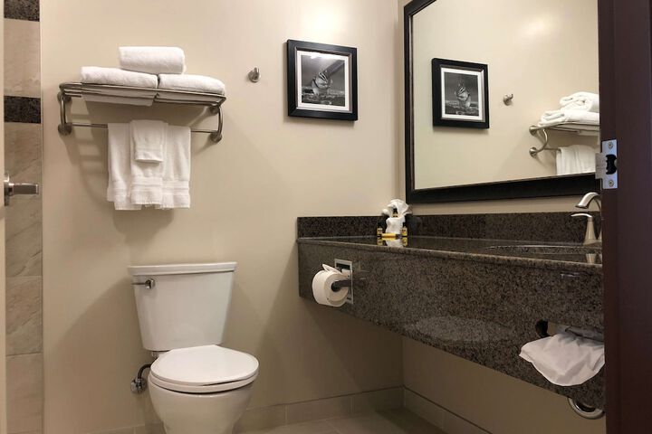 Best Western Plus Cobourg Inn & Convention Centre