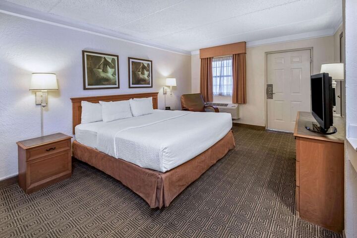 Room 21 of 30