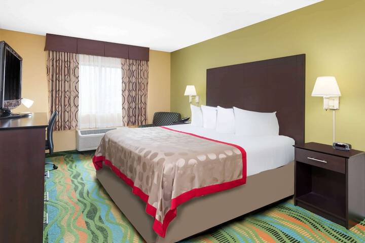 Ramada by Wyndham Vandalia