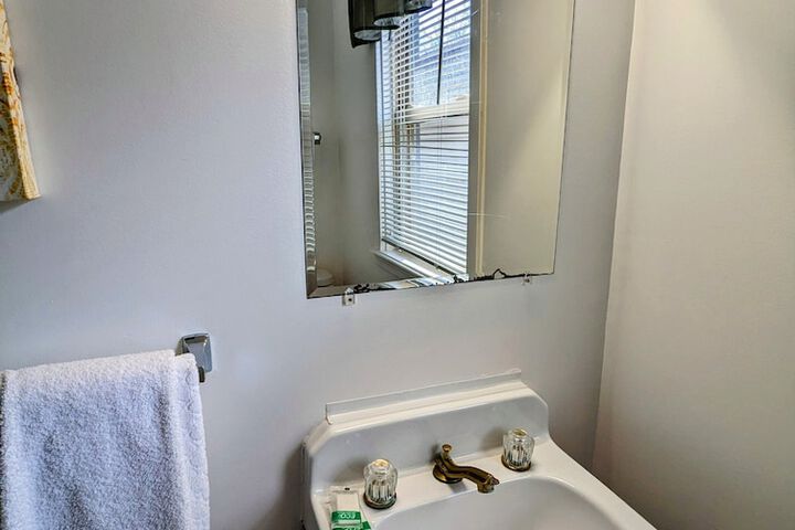 Room 118 of 140