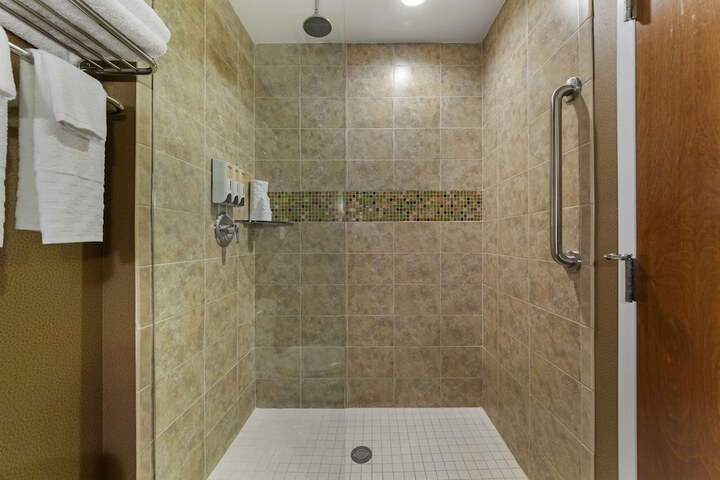 Room 20 of 34