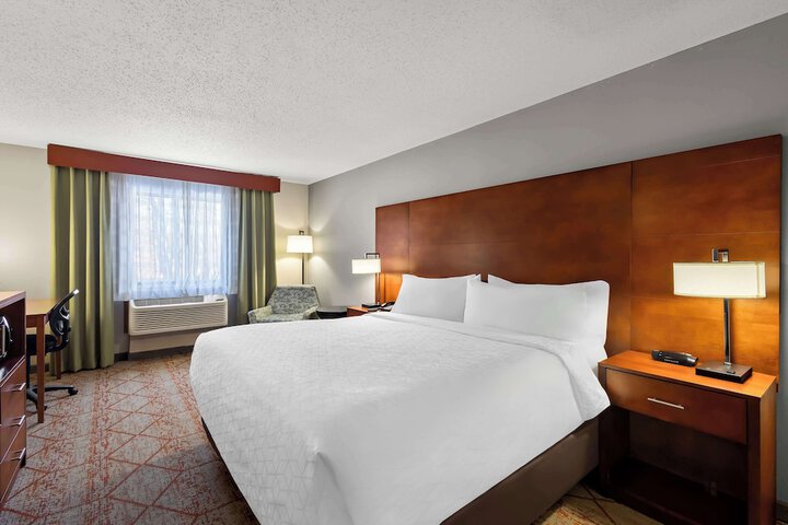 Best Western Fremont / Angola I-80/90 Toll Road