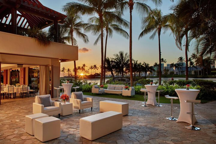 Hilton Hawaiian Village Waikiki Beach Resort