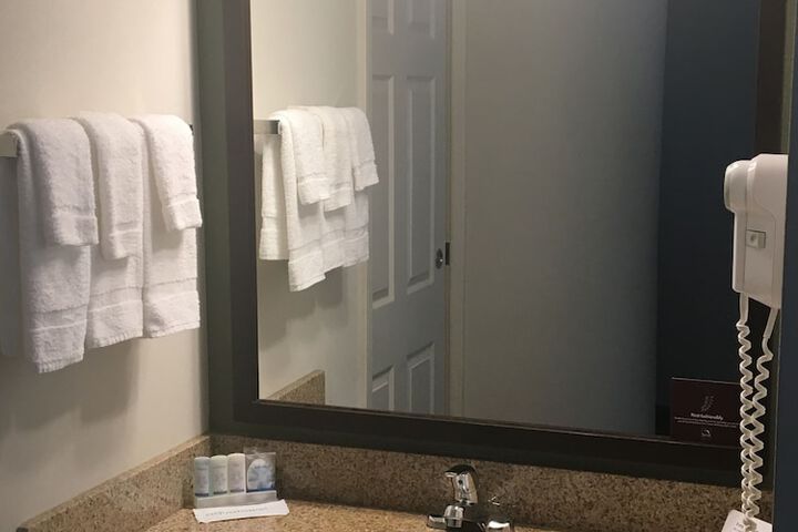 Sleep Inn & Suites Queensbury - Lake George