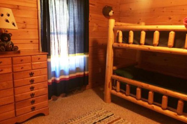Glacier Lake Log Cabin