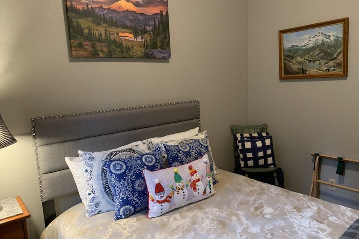 Mountain Meadows Inn