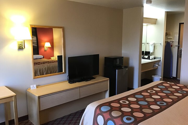 Room 14 of 25