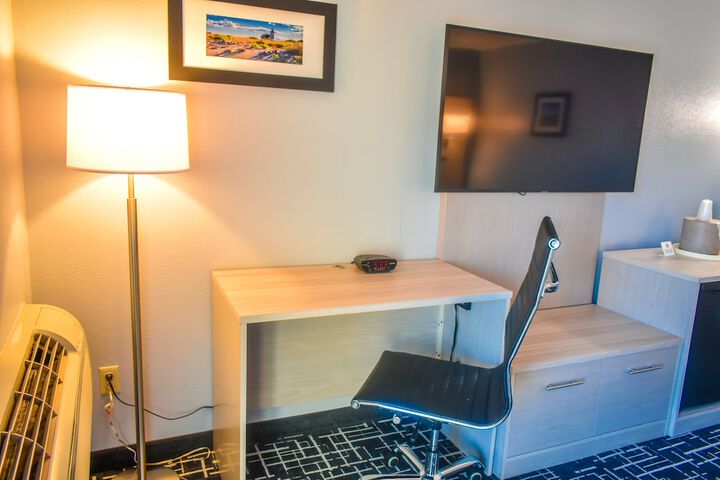 Comfort Inn Hyannis - Cape Cod