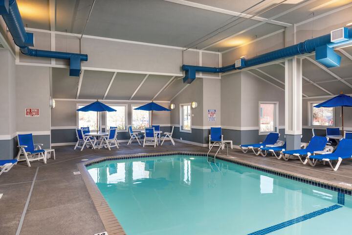 Park Point Marina Inn