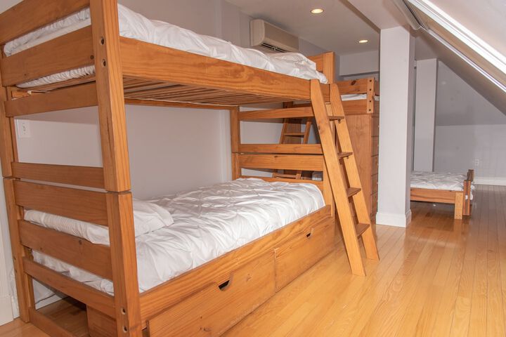 Room 68 of 113