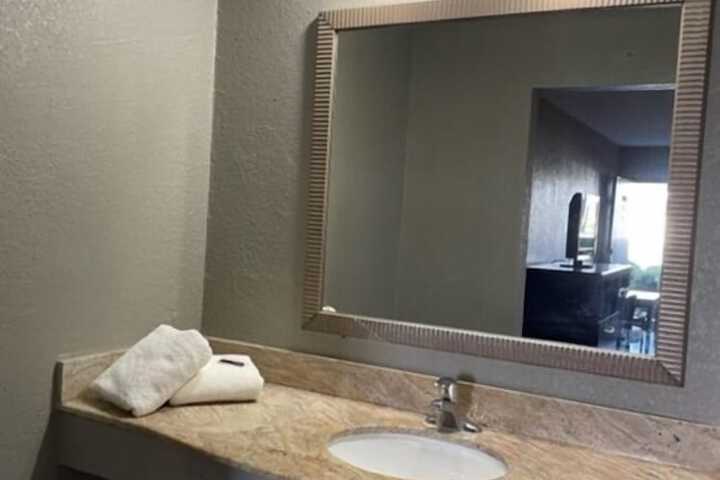 Room 15 of 19