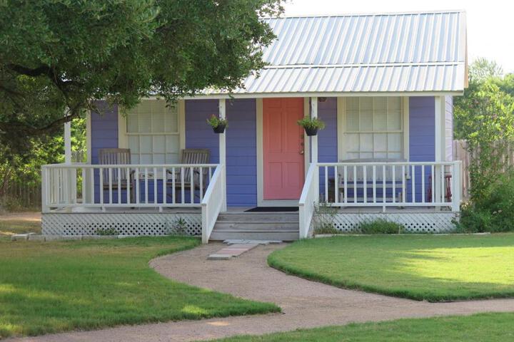 Yellow House B & B