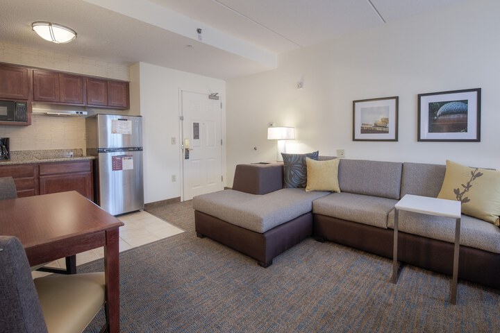 Room 41 of 62