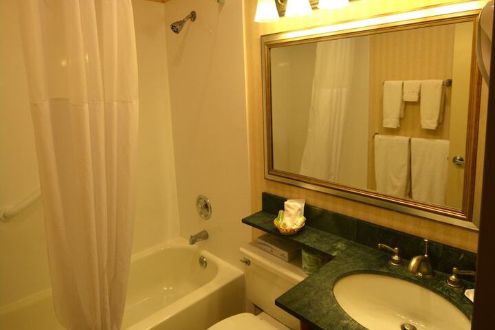 Room 28 of 53