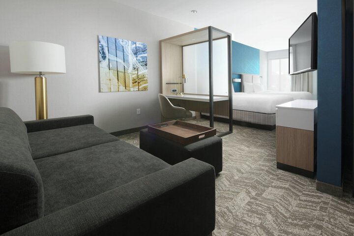Room 17 of 24