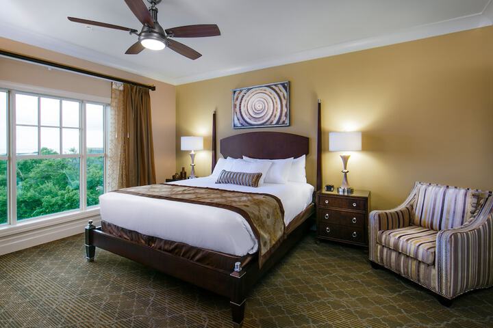 Room 43 of 107