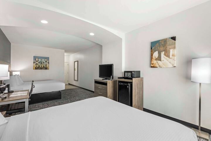 Room 18 of 41