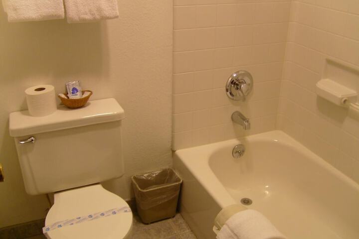 Cascade City Center Motel