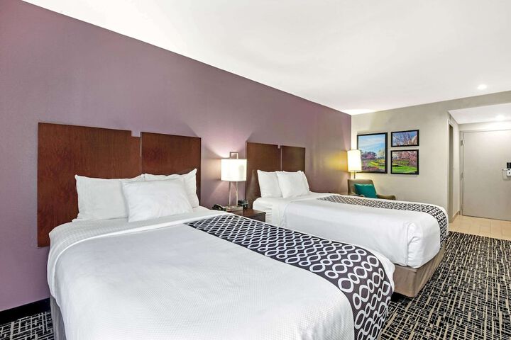 La Quinta Inn & Suites by Wyndham New Cumberland-Harrisburg