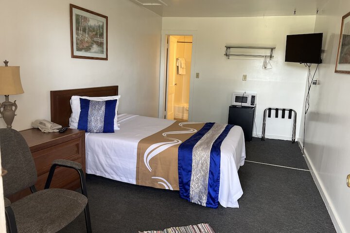 Room 21 of 30