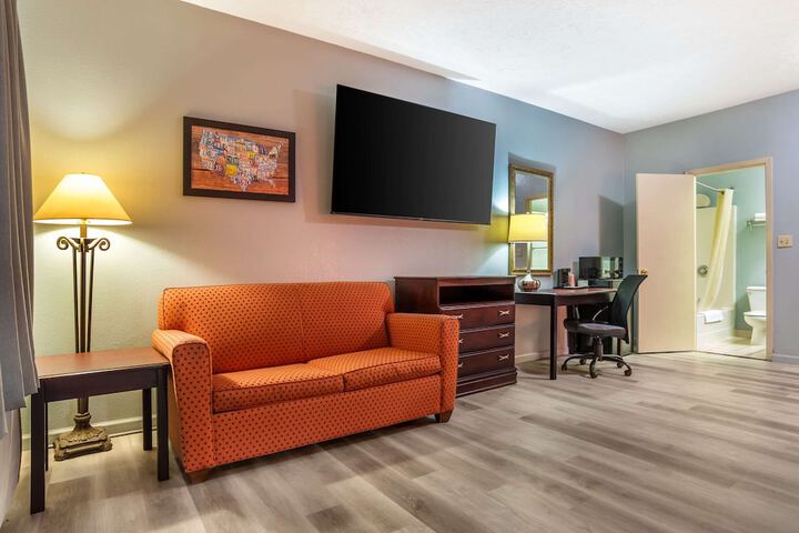 Room 20 of 34