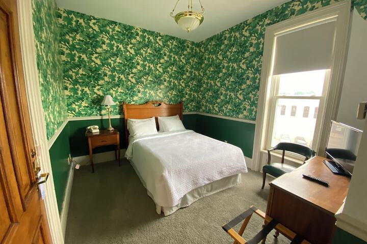 Room 65 of 75