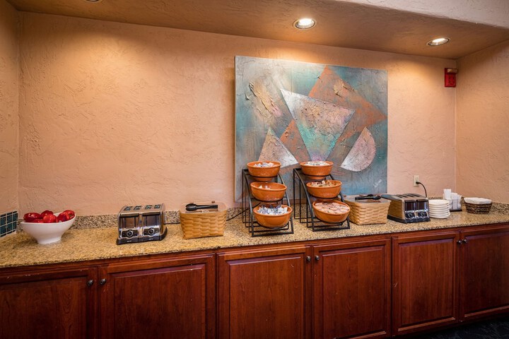 Breakfast/Coffee Service 46 of 47