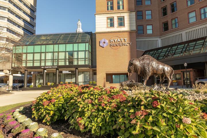 Hyatt Regency Buffalo / Hotel and Conference Center
