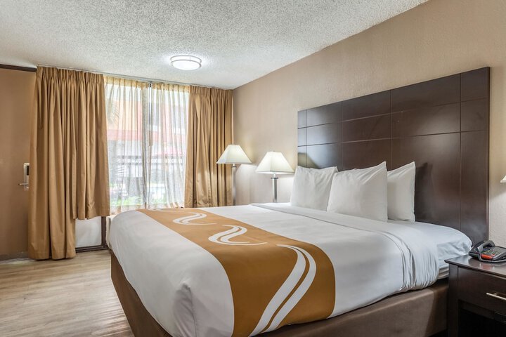 Quality Inn Pasadena - Houston East
