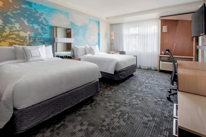 Room 13 of 19