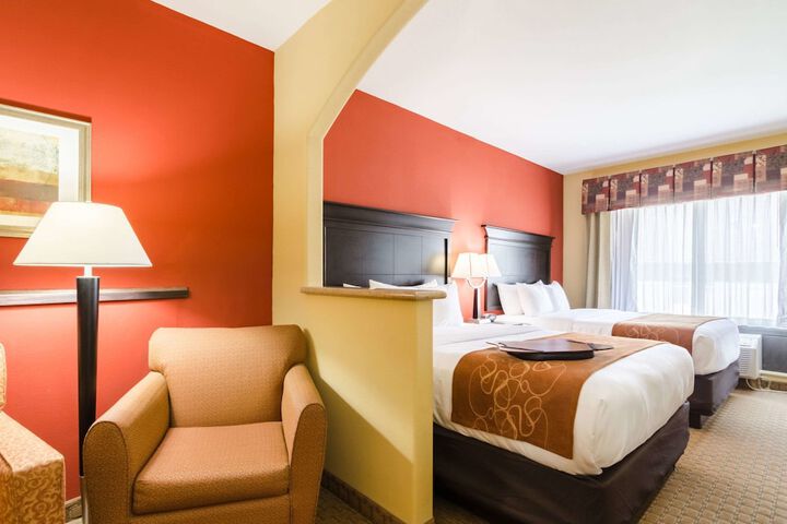Comfort Suites Salina South
