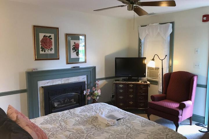 Room 8 of 37