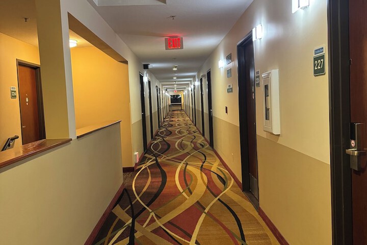 Travelodge Suites by Wyndham Newberg