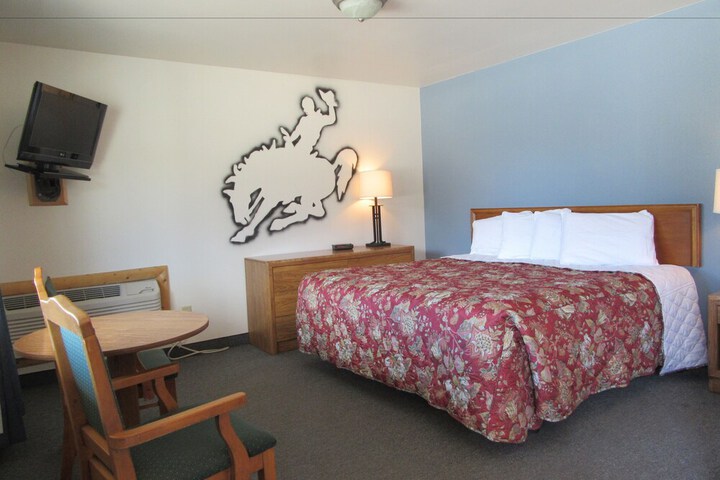 Room 28 of 72