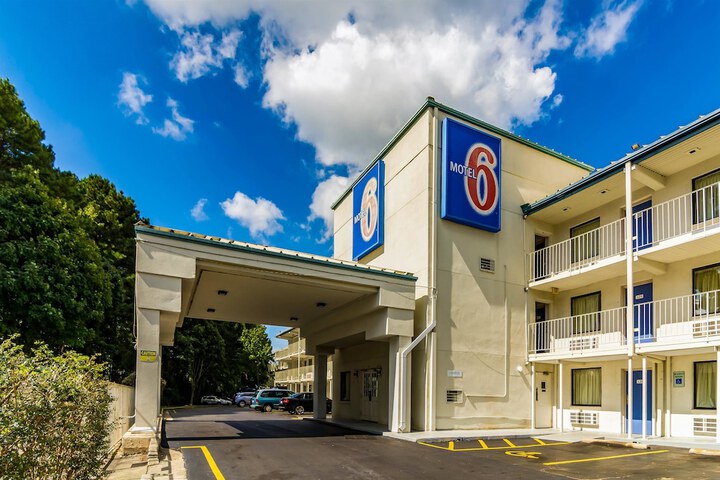 Hotel 2 of 39