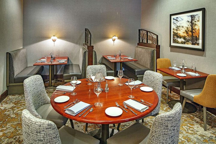 Dining 24 of 37