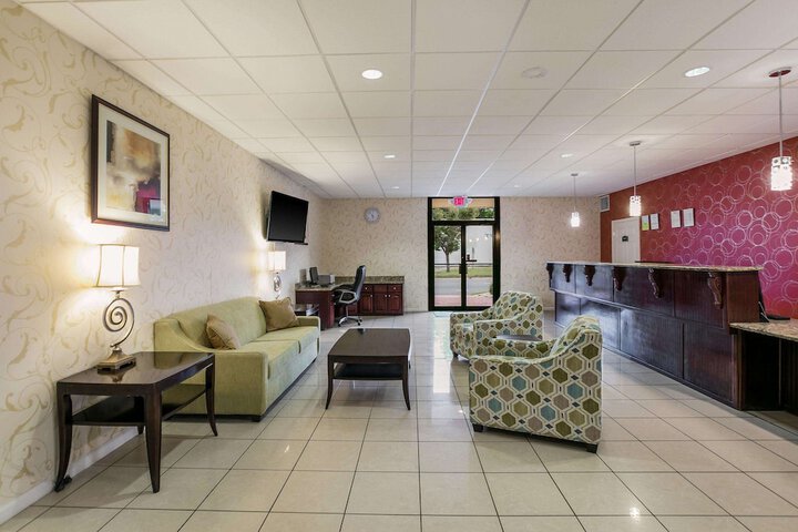 Business Center 39 of 39