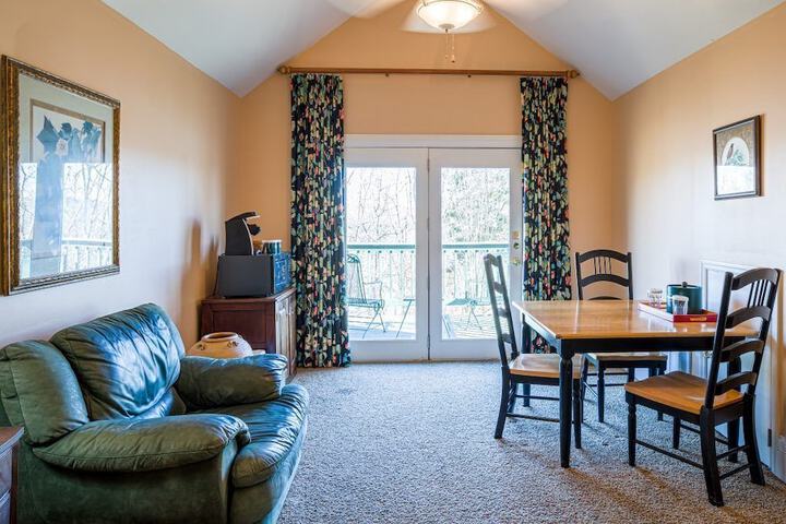 Whitestone Inn