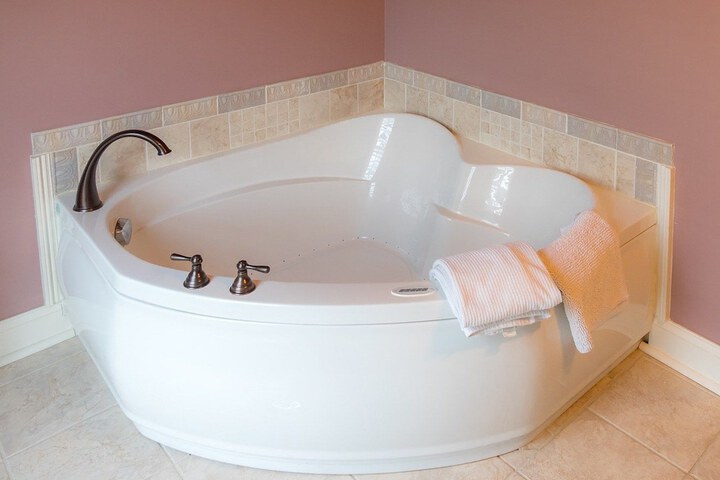 Hot Tub 30 of 31