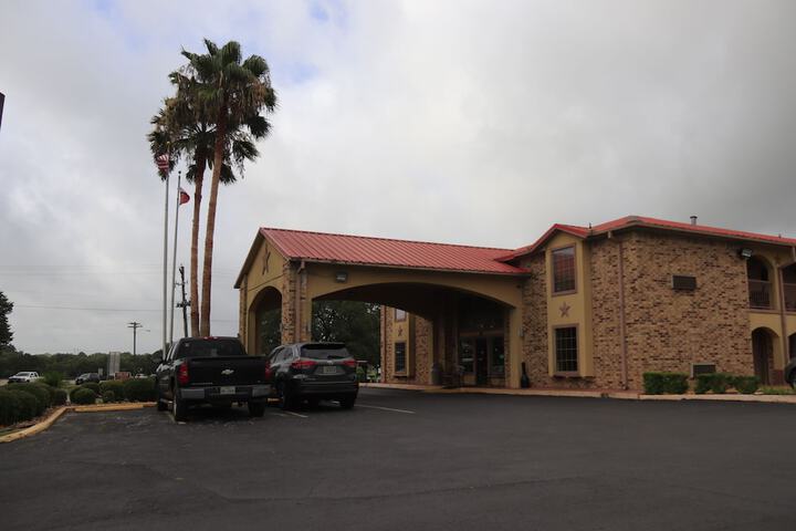 Chaparral Motel