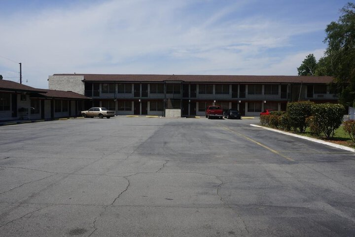 Hotel 11 of 28