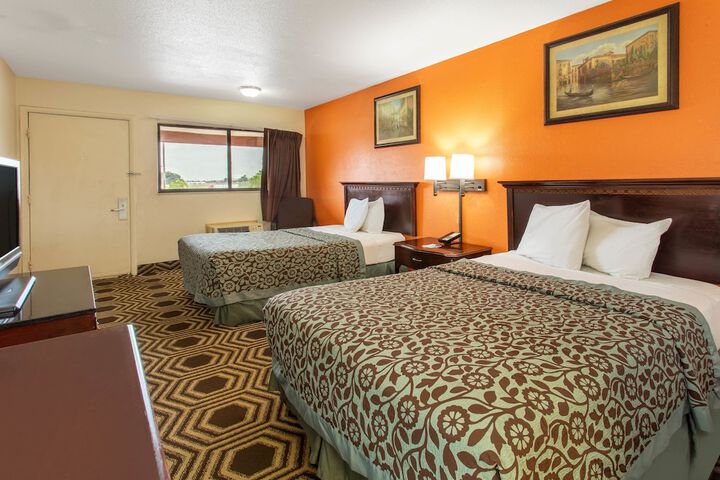 Room 5 of 12