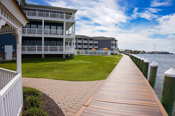 Comfort Suites Chincoteague Island Bayfront Resort