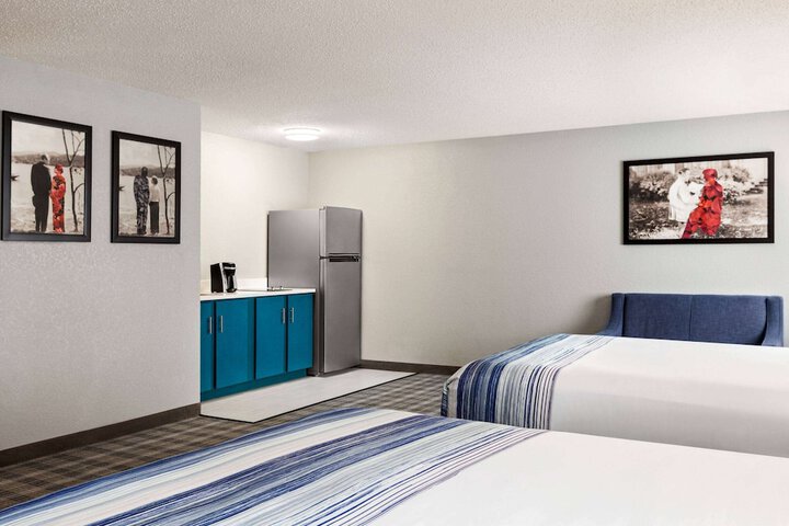 AmericInn by Wyndham Williamsburg