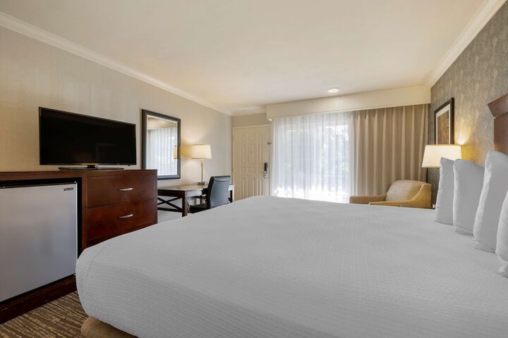 Room 12 of 40