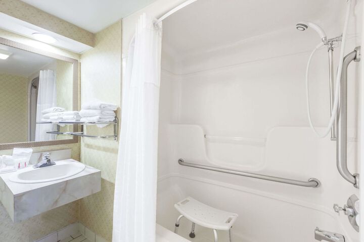 Room 18 of 24